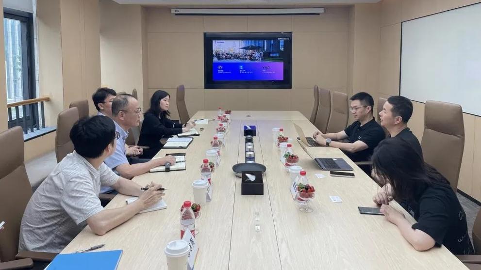 业发展,元宇宙赋能实体经济高质量发展,推进智能工厂建设,服务型制造